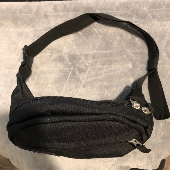 nwot,jansport,black 80's style fanny pack!! - Picture 2 of 4
